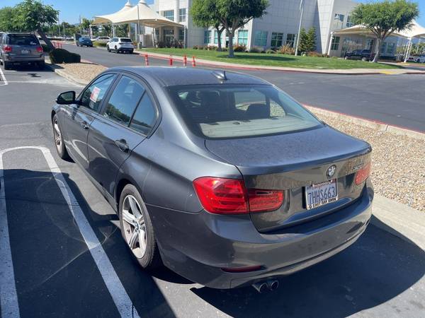 Sedán BMW Serie 3 de 2014 - $9,998 (_BMW _ _ 3 Series _)63470901212163123