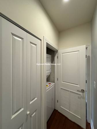 $2,100 / 2br - 🍃🌊🥗Breezes & Brick 2BD✨In-Unit Laundry • Central Air🍃🌊🥗 (Chicago)63959876260739124
