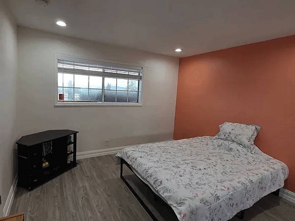 $1,100 / 1br - ""Beachfront 1BR + Bonus Nook in Alameda"" (Alameda, CA)64000757670531122