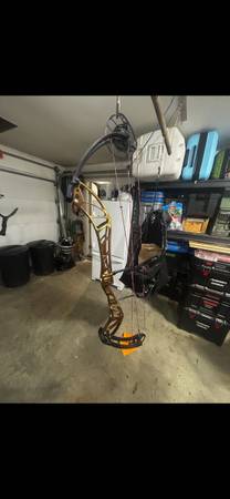 PSE Perform X compound target bow LH 1