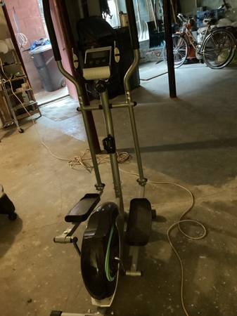 Elliptical excercise machine 1