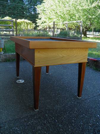 Grooming Table/Games Table 1