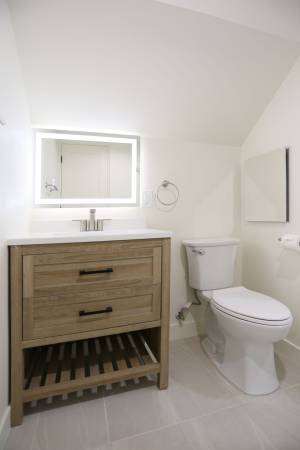 $1,850 OPEN SUN 2:30-3pm.Remodeled Studio Garden Apt,Yard,Laundry(575 A Palm) (south san francisco)64030486783107124
