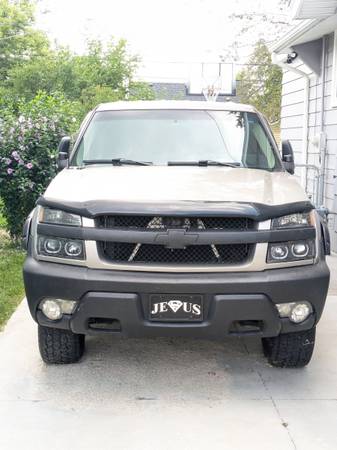 2002 Chevrolet Avalanche - $2,250 (Roseville)63470234671875121
