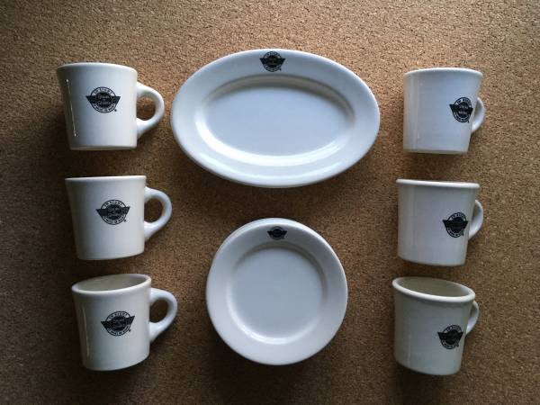 Vintage Steak N Shake Restaurant Ware Plates & Mugs Buffalo China 1