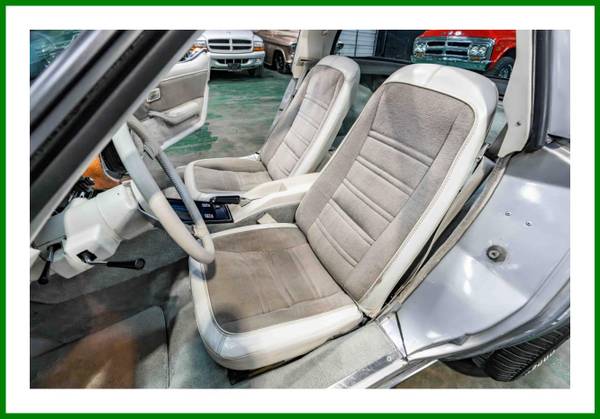 1978 Chevrolet Corvette Edición Aniversario / Motor y transmisión originales 350 - $12,95063443453525249123