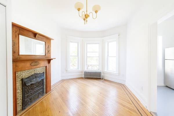$4,400 / 2br - 1200ft2 - 2 Bed + Office 1200 sq ft Brownstone near Brower Park in Crown Heights (Crown Heights)64033456594819123