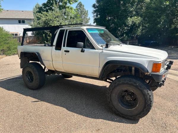 1986 Toyota Pickup - $7,85063442919037441121