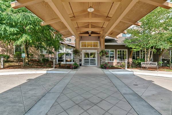 $1,767 / 1br - 600ft2 - Cable Ready, Laundry Facilities, Patio with BBQ and outdoor seating (13510 SE 272nd St, Kent, WA)63811610387331121