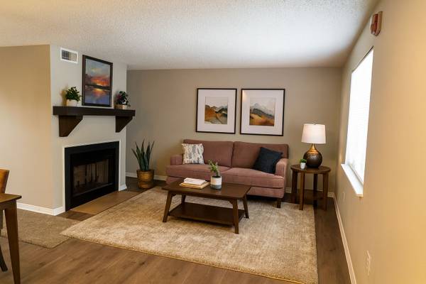 $1,101 / 2br - 1030ft2 - Avery Trace Apartments 4020 FM 365 (Port Arthur)64036372252930123