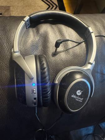 Able Planet Linx Audio ANC headphones 1