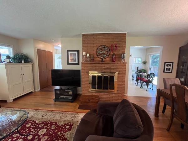$2,895 / 4br - 1728ft2 - Casa de 4 habitaciones/2 baños en el barrio Denny Whitford, Beaverton (Beaverton)63672564426625124