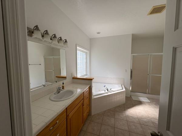 $750.00 / 1br - Habitación acogedora de 1 dormitorio/1 baño en Twin Falls | Disponible 01/10 | $750/mes63797565805057123