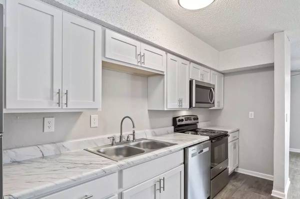 $1,056 / 1br - 650ft2 - Your search stops here! Exquisite views can be yours! 1 bed / 1 bath (Nashville)63673267591553123
