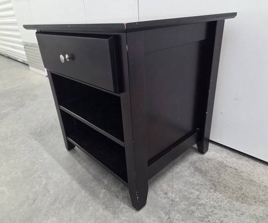 Nightstand  / Decent Solid Wood Nightstand 1