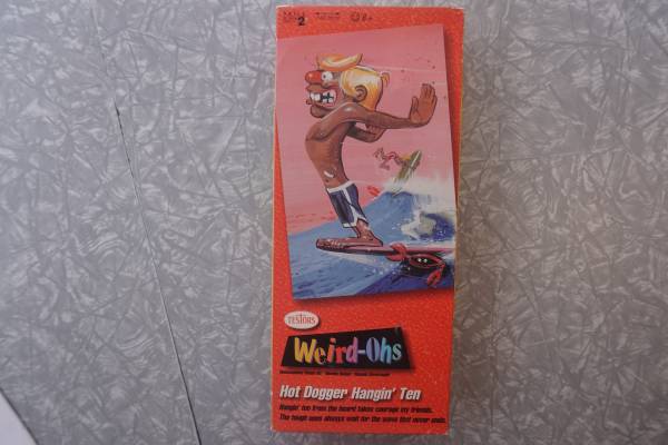 Weird Oh's Model Hot Dogger Hangin' Ten 1