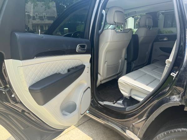 2017 Jeep Grand Cherokee Summit 4x4 5.7L V8 de 2 propietarios - $16,000 (Birmingham)63622051995651124