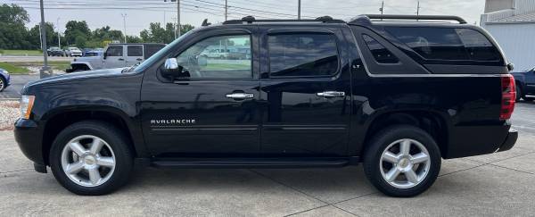 2012 CHEV AVALANCHE 4WD CREW CAB LT / 1 DUEÑO Y SOLO 64K MILLAS REALES - $20,500 (GREENFIELD)63621981906435123