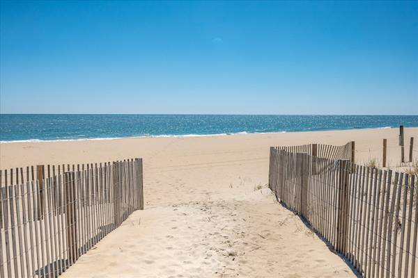 $2,200 / 2br - 2 Bedroom Winter Rental at the Tiburon! (Ocean City)63806890495875123