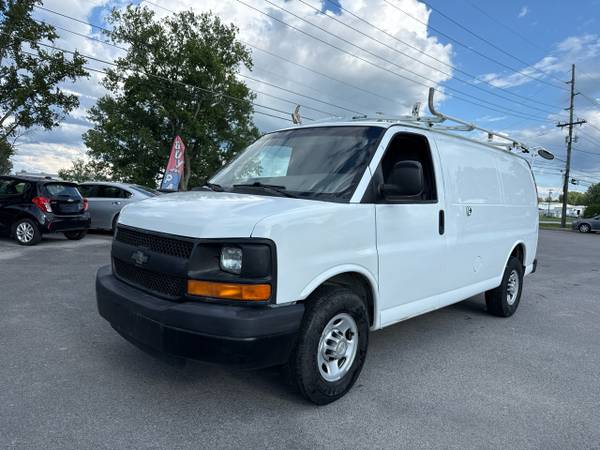 2012 Chevrolet Express - Photo 2