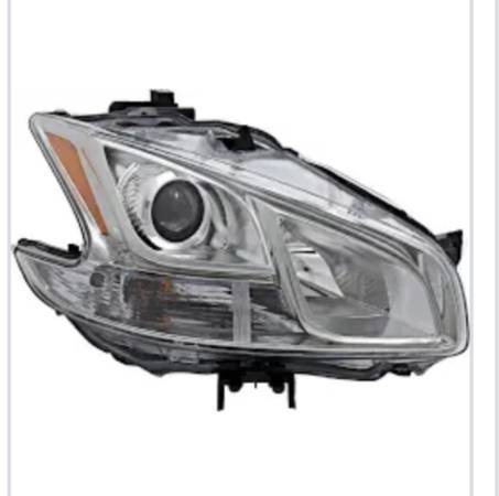 2009 to 2014 Nissan Maxima Right side headlight 1