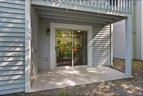 $2,025 / 3br - 1100ft2 - ¡Ubicado en Lakewood!, Acogedoras chimeneas de leña, 3 habitaciones 2 baños (2611 84th Street Ct, Lakewood, WA)63688607780739122