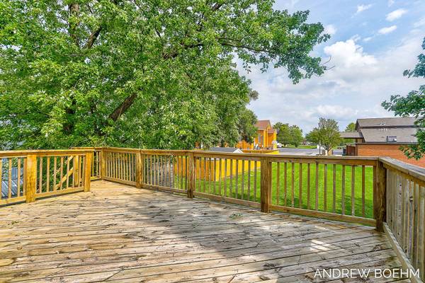 $249,900 3 bed, 2 bath home with possible LAND CONTRACT TERMS! (Zeeland, MI)64212935362306123