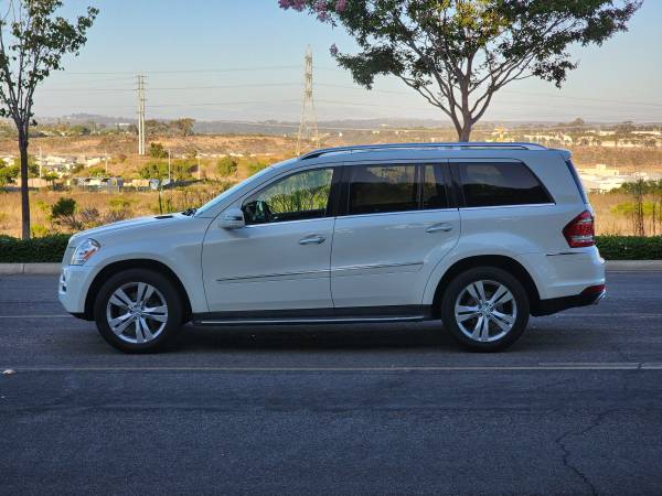 2012 Mercedes-Benz GL450 - $10,990 (Sorrento Valley)63616056100993122