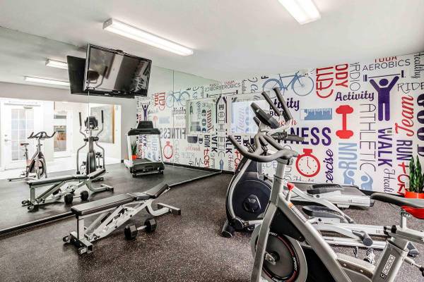 $1,249 / 1br - 695ft2 - Central air conditioning and heat, Private balcony63907027266178120