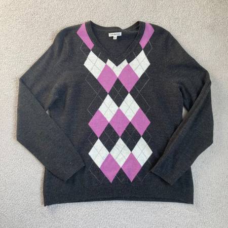 Womens Argyle Sweater, size M-L 1