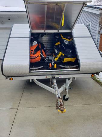 2 skidoo renegades and triton trailer 1