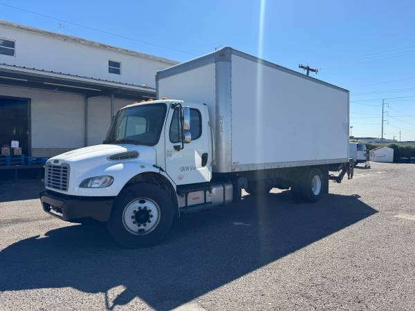 2015 M2 Freightliner 22’ Box 1