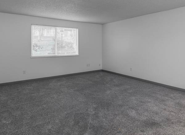$1,450 / 2br - Fantastic 2 Bed w/ Sparkling Pool & Clubhouse || SAVE w/ 1 MTH OFF! (North Clackamas)64039059740419123