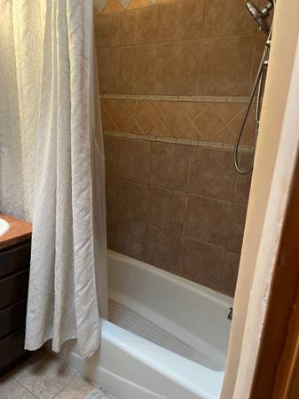 $3,000 / 3br - 1600ft2 - Lovely 3 bedroom home near plaza (Santa Fe)63659815267203124