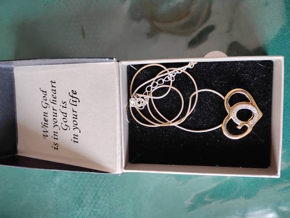 Womens / Girls Necklace 1