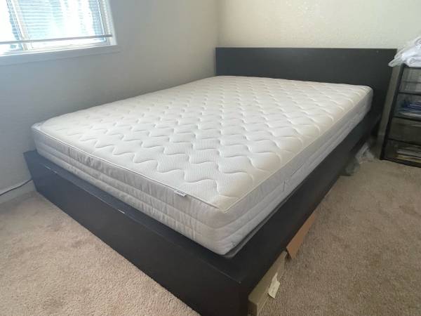 Clean Queen Bed Set: Spring mattress, box and bed frame (OBO) 1