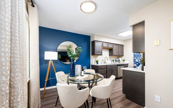 $1,299 / 2br - 908ft2 - Sweater Weather Is Coming to Lion's Creek! Lease Today and Be Ready! (NOBLESVILLE)63989076401666124