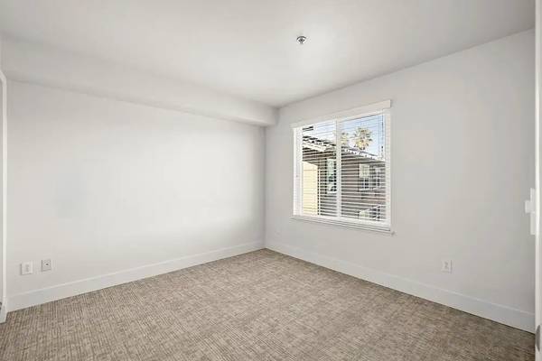 $1,260 / 1br - Cómodo hogar de 1 habitación en una comunidad de 62+ en San Jose. (San Jose central)63946668705923121