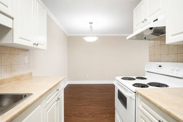 1bd 1ba, Underground Parking, Well-equipped Fitness Centre and Sauna 1