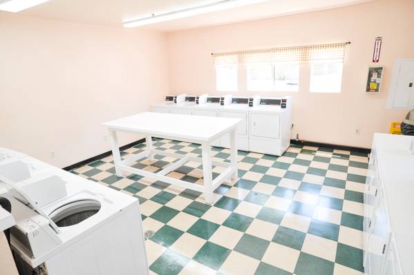 $289 / 1br - 400ft2 - Free Utilities at Budget Suites! - $289 Weekly!* - 5289 St Hwy 121 (The Colony)63796375753345124
