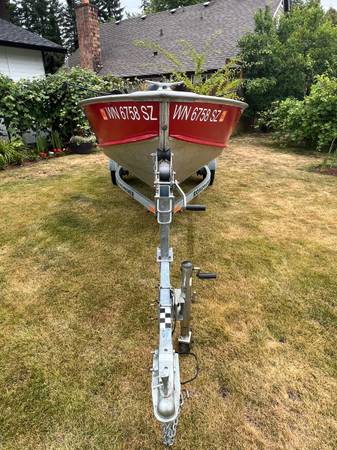 Lund 14SSV  boat trailer yr 2022  $4300 - $4,300 (Renton)63470088787331122