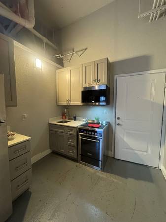 $899 / 284ft2 - Now Leasing- First Floor Studio for Just $899/Month (Corpus Christi)64036535873154124