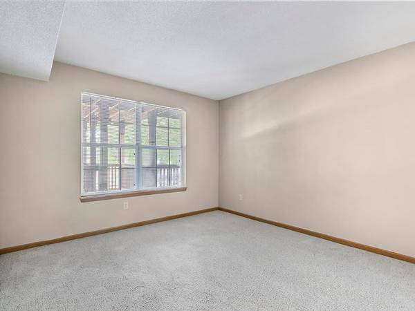 $899 / 2hab - 764ft2 - ⭐¡Hermosas vistas! ¡Hogar hermoso!!⭐ (4419 1st Ave SW, Cedar Rapids, IA)63942846120578121