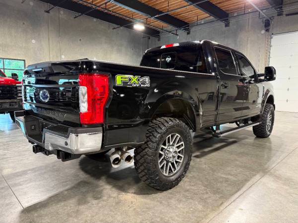2017 Ford F-350 Super Duty Diésel 4x4 4WD Camioneta F350 Lariat 4 puertas Cabina Extendida - $46,900 (Platinum Motors Corp)63438334941699123