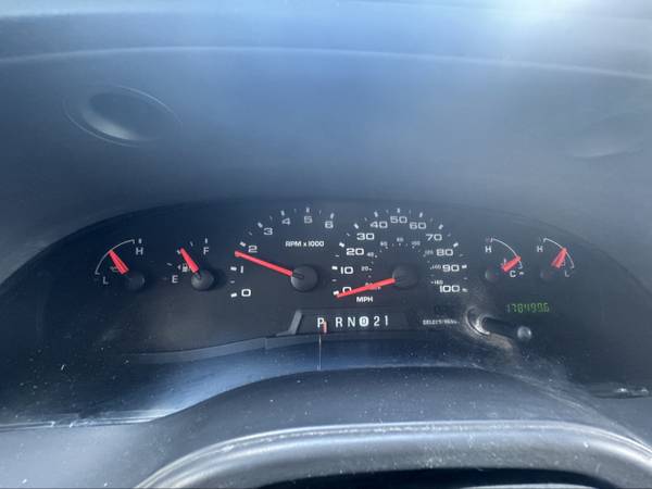 2007 Ford E-250 Extended - Photo 11