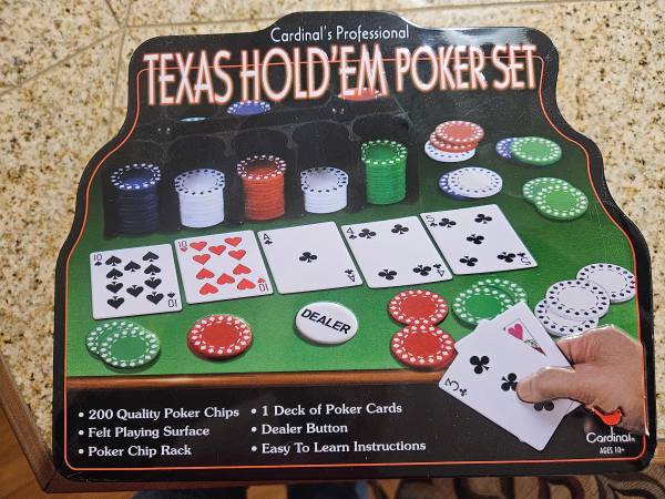 Cardinals Pro Texas Hold-em Poker Set 1
