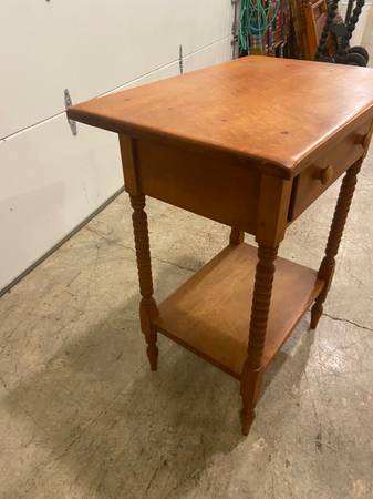 Antique Spool Style Table - $100 (Rockville)62972945676547122