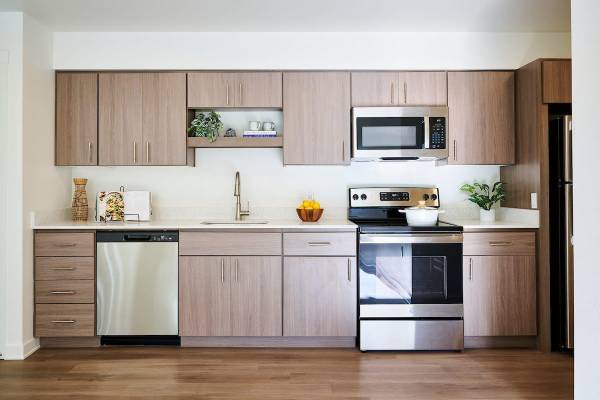 $1,168 / 2br - 861ft2 - Off Street Parking, Picnic Area, Natural Light, Playground (Morningside Neighborhood)63620943371905122