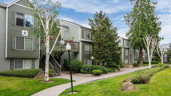$2,025 / 3br - 1150ft2 - Delightful 3 bed / 2 bath in Fairview. 1150 Sq Ft. Great value! (Fairview)63841709285123124
