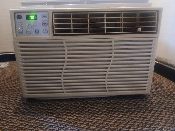 Window AC unit 1